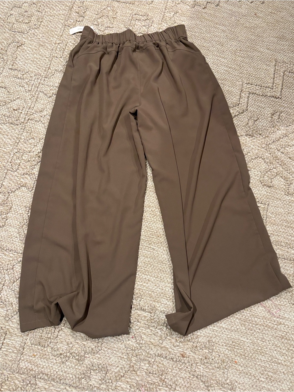 High-Rise Wide Leg Trousers in Taupe - Picture 3 of 7